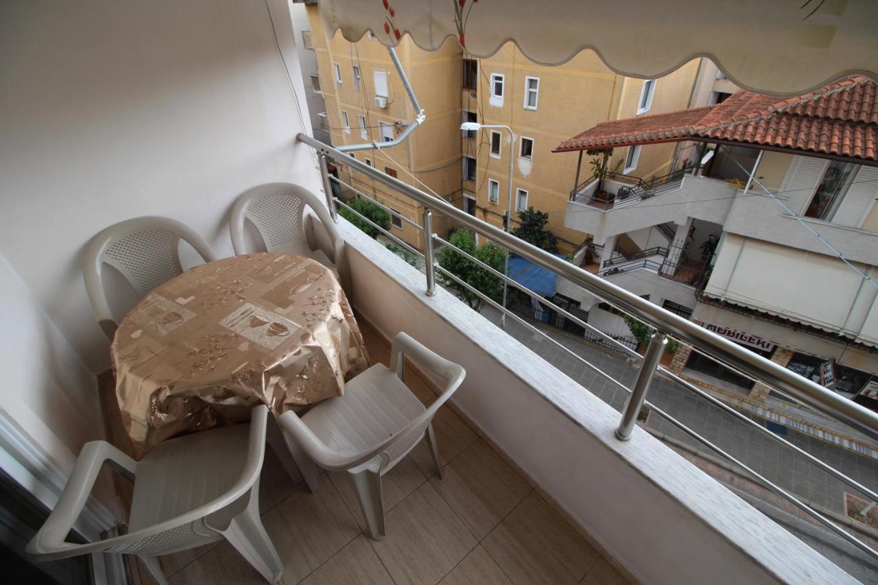 Mona'S Apartments Sarande Exterior photo